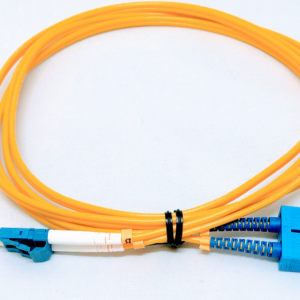 מגשר אופ' LC-UPC/SC-UPC OS2 SM Duplex צהוב 0.5מ'