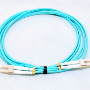 מגשר אופ' LC-D/LC-D OM3 MM Duplex תכלת 0.5מ'