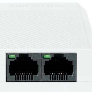 מפצל POE 1 כניסה 10/100 + 2 יציאות 10/100 PoE Hikvision | DS-3E0103DP-E